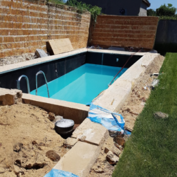 Ajoutez une touche de luxe à votre maison avec une piscine intérieure La Courneuve